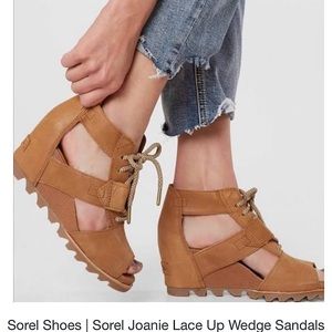 Sorel cream heels size 5 super cute🎉👍🏻NWOB